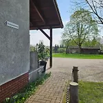 Appartement Pfotenglueck Nahe Ostsee Mit Atemberaubender Dachterrasse & Gartenblick Mallentin