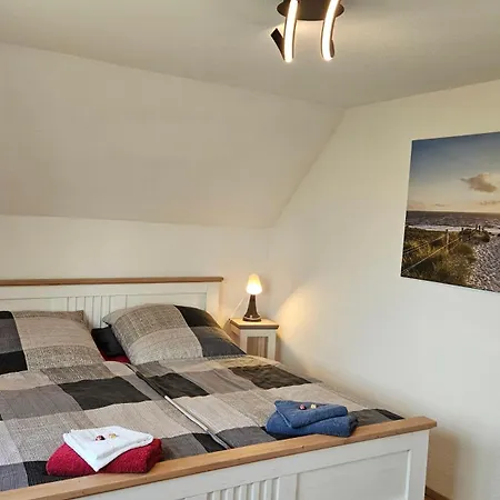 Pfotenglueck Nahe Ostsee Mit Atemberaubender Dachterrasse & Gartenblick *
