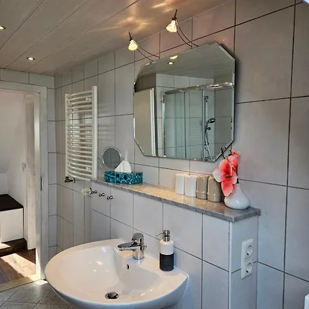 Appartement Pfotenglueck Nahe Ostsee Mit Atemberaubender Dachterrasse & Gartenblick Mallentin