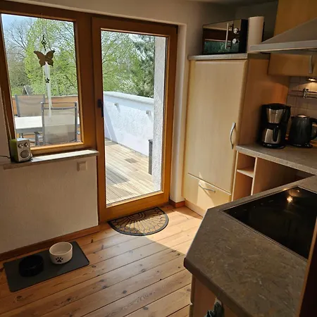Pfotenglueck Nahe Ostsee Mit Atemberaubender Dachterrasse & Gartenblick Mallentin