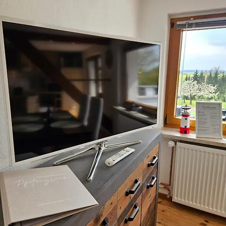 Pfotenglueck Nahe Ostsee Mit Atemberaubender Dachterrasse & Gartenblick * Mallentin